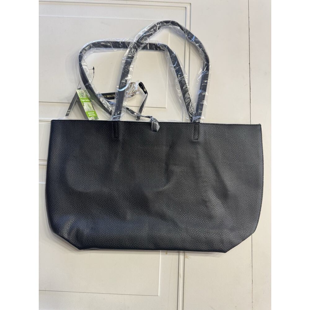 Badgley Mischka Black Chain Link Vegan Leather Large Tote Charms NWT $139 - Picture 5 of 5